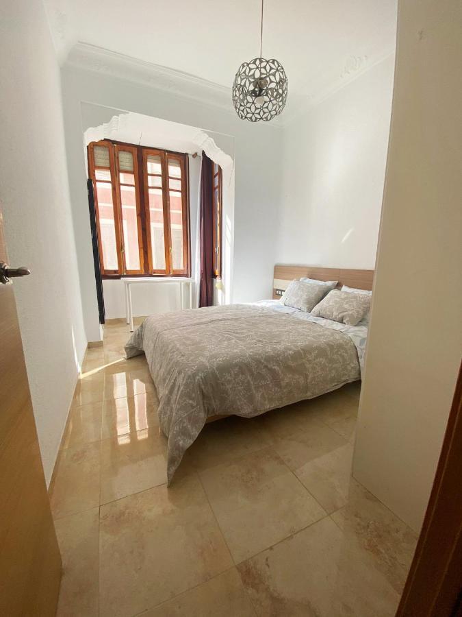 Valencia Cerca Al Puerto Shared Apartment Kültér fotó