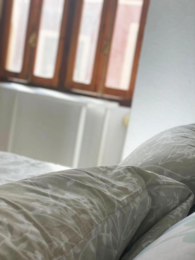 Valencia Cerca Al Puerto Shared Apartment Kültér fotó