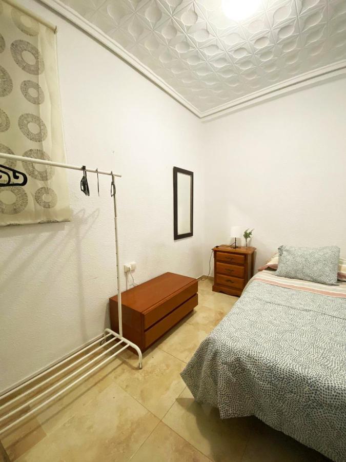 Valencia Cerca Al Puerto Shared Apartment Kültér fotó